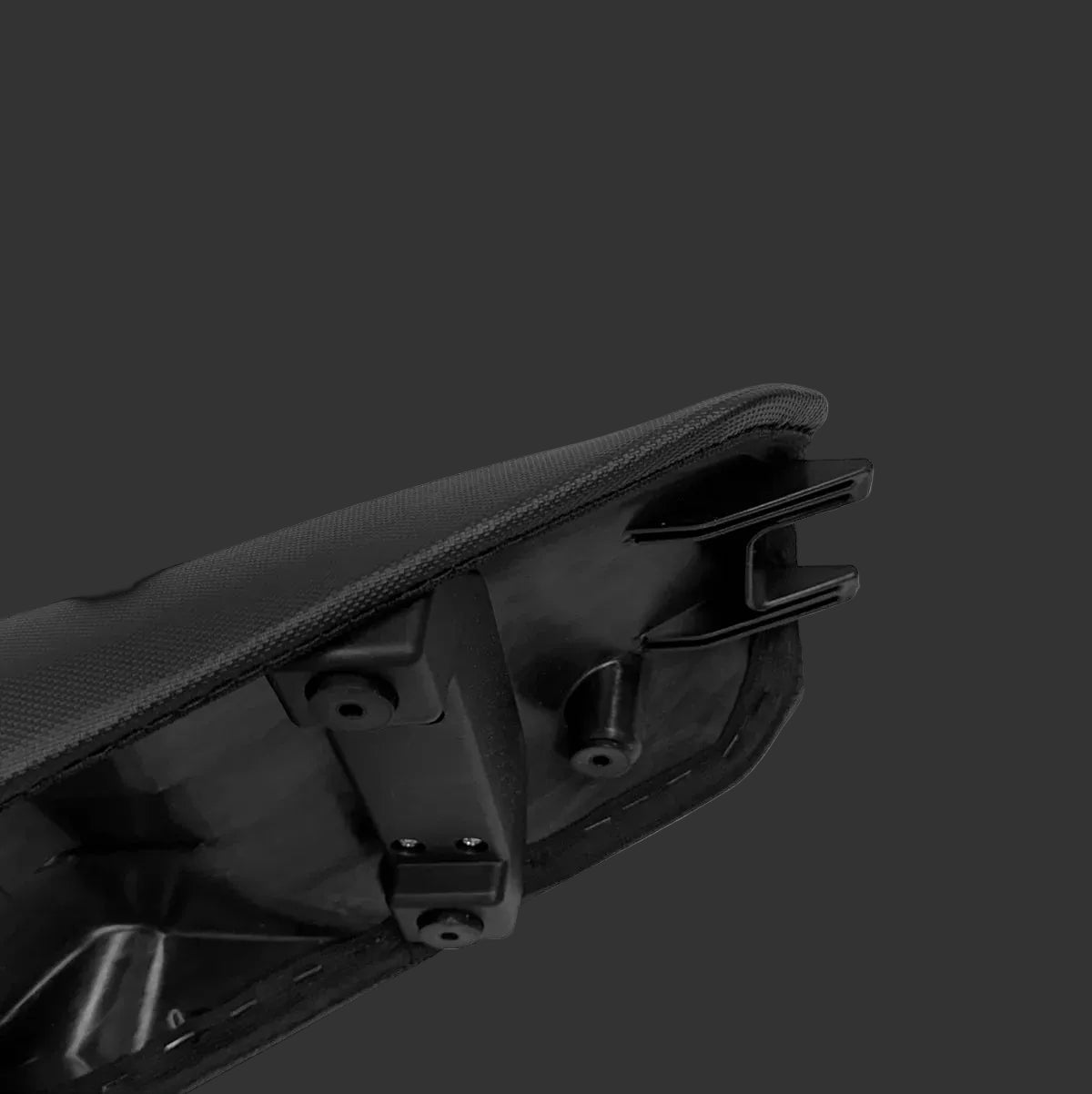 SRPNT   X3   -   Saddle